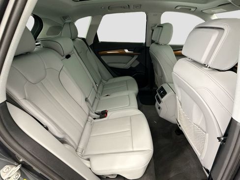 Certified 2024 Audi Q5 e Premium Plus w/ Premium Plus Package AWD/4WD image 20