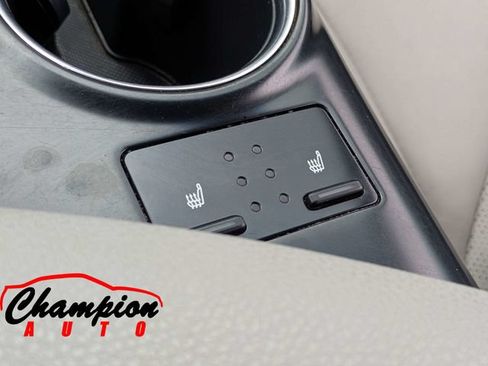 Used 2018 Toyota Camry XSE FWD image 25