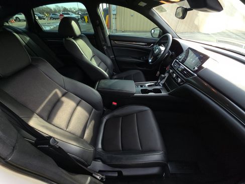 Used 2022 Honda Accord Sport image 7