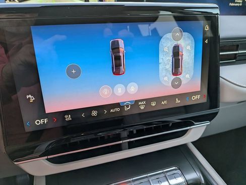 New 2026 Lincoln Nautilus Reserve AWD/4WD image 21