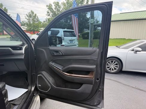 Used 2015 Chevrolet Suburban LT AWD/4WD image 35