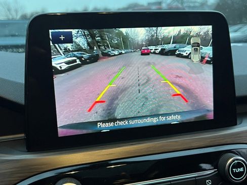 Used 2020 Ford Escape Titanium image 30