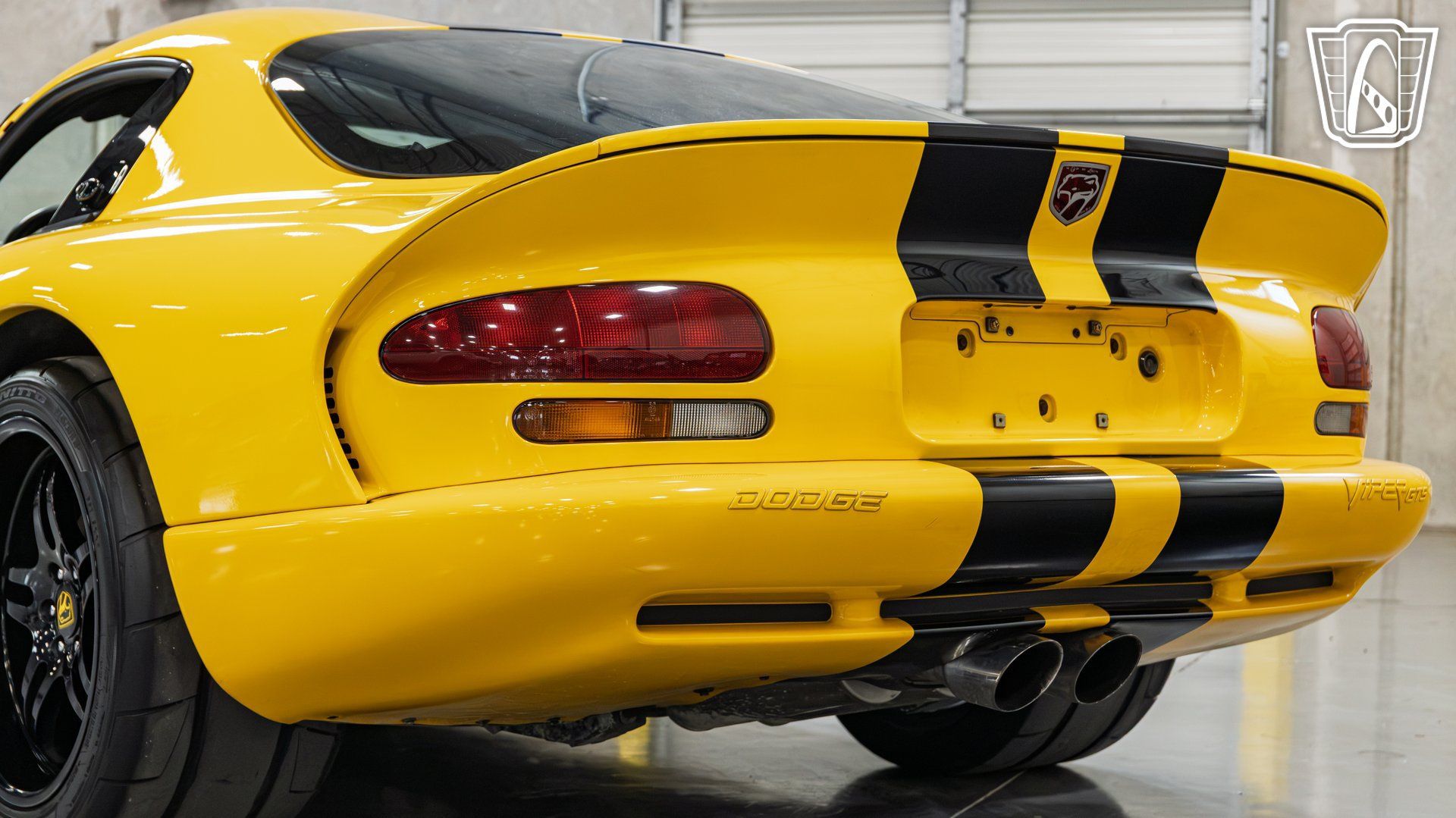Used 2001 Dodge Viper GTS RWD image 12