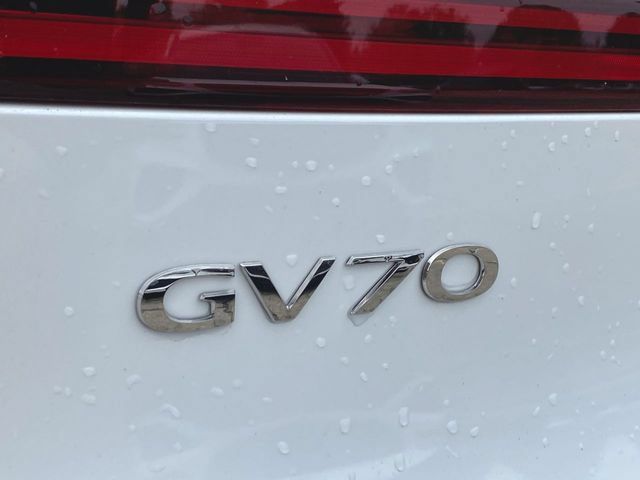 Used 2025 Genesis GV70 3.5T Sport AWD/4WD image 32