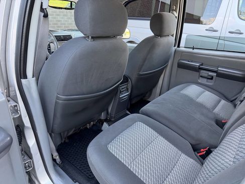 Used 2003 Ford Explorer Sport Trac XLT image 30