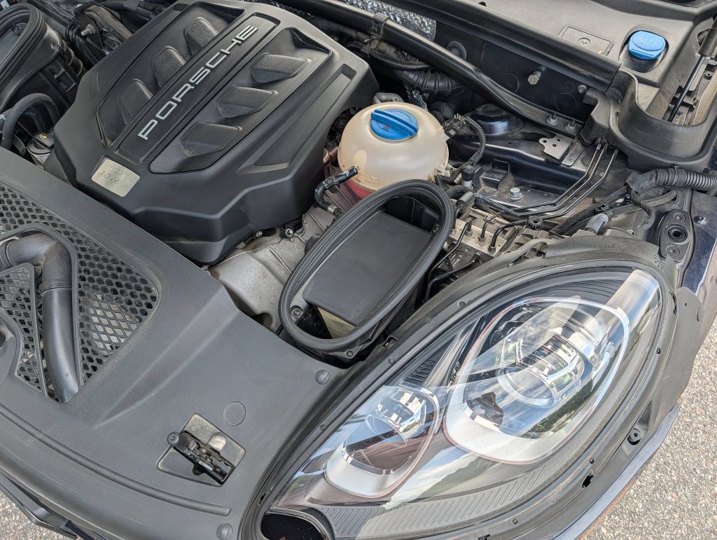 Used 2018 Porsche Macan S AWD/4WD image 31