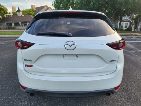 Used 2018 MAZDA CX-5 Touring w/ Preferred Equipment Package FWD image 6
