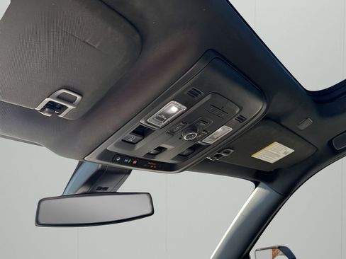 Used 2021 GMC Yukon Denali image 38