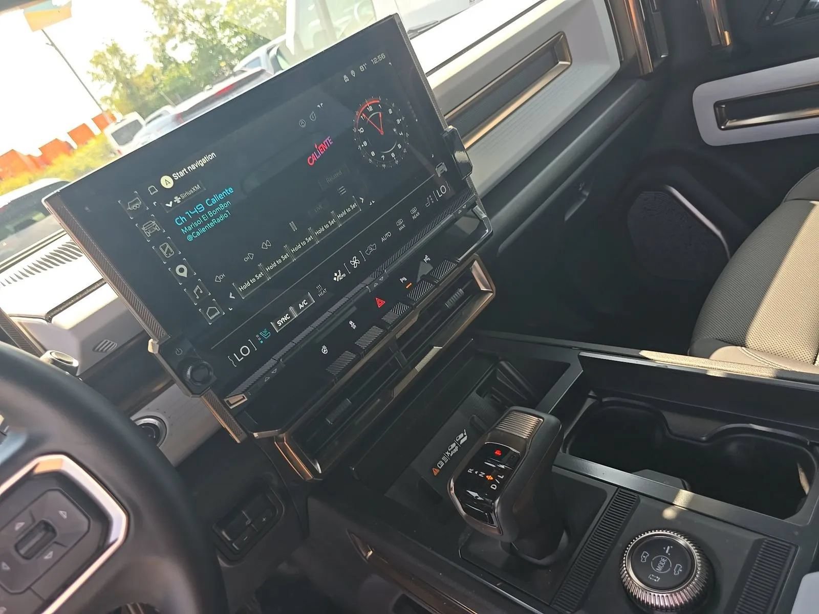 Used 2025 GMC Hummer EV 2X AWD/4WD image 4
