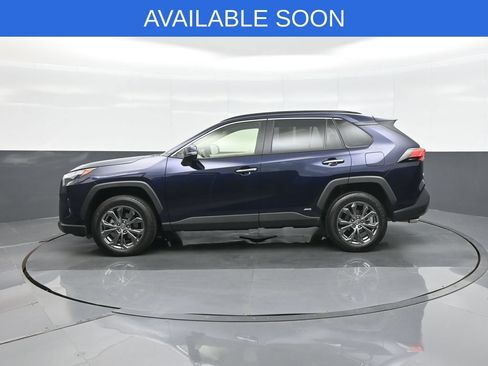 Used 2022 Toyota RAV4 Limited AWD/4WD image 4