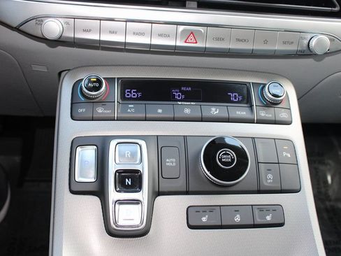 Used 2022 Hyundai Palisade SEL w/ Premium Package FWD image 36