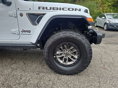 Used 2025 Jeep Wrangler Unlimited Rubicon 392 image 2