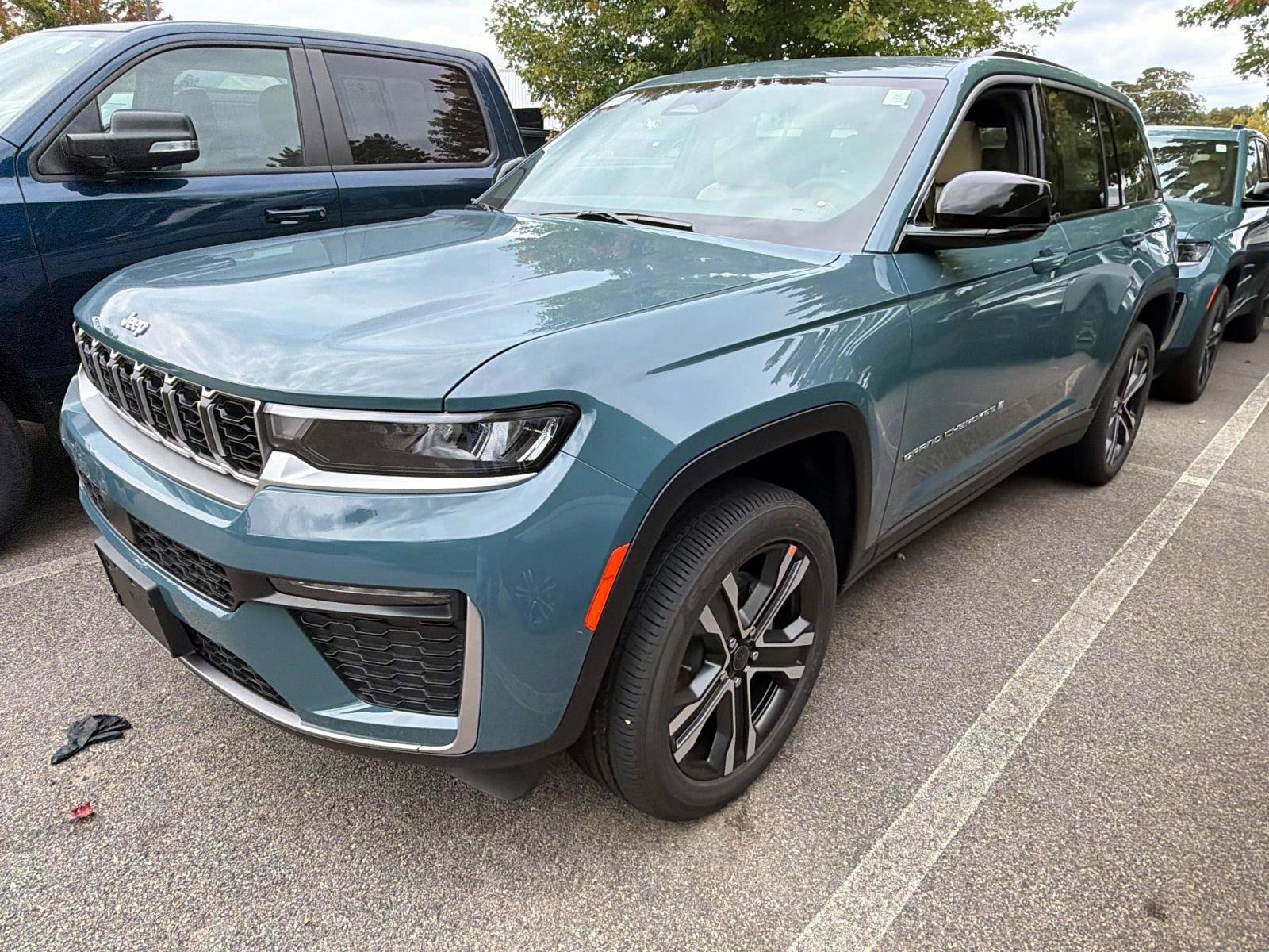 New 2027 Jeep Grand Cherokee Limited AWD/4WD image 4