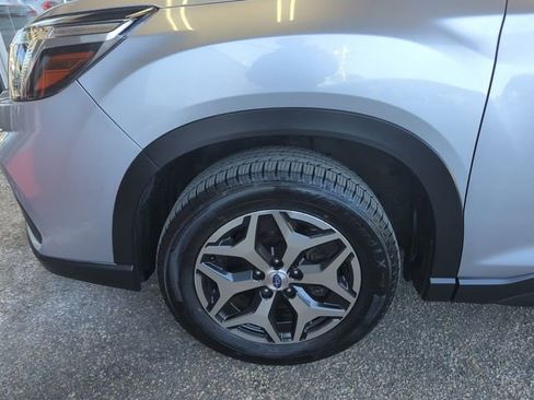 Used 2019 Subaru Forester Premium image 28