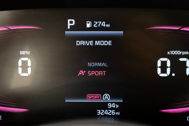 Used 2025 Kia Soul LX w/ LX Technology Package FWD image 14