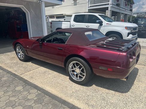 Used 1993 Chevrolet Corvette Convertible RWD image 6