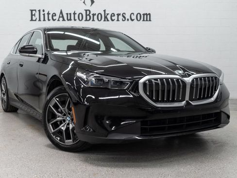 Used 2026 BMW 530i xDrive w/ Premium Package AWD/4WD image 7