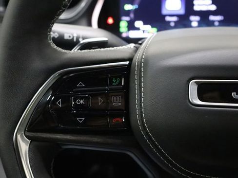 Used 2023 Jeep Grand Cherokee Overland image 29