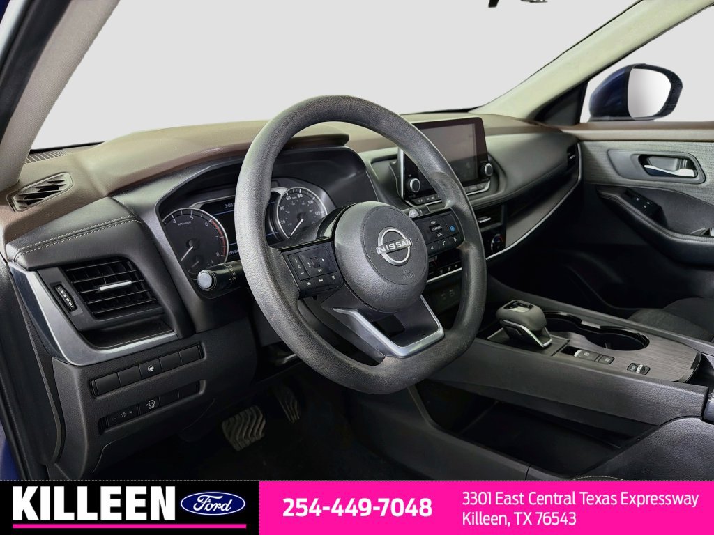 Used 2023 Nissan Rogue SV FWD image 11