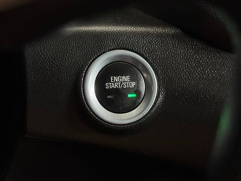 Used 2024 GMC Terrain SLE FWD image 33