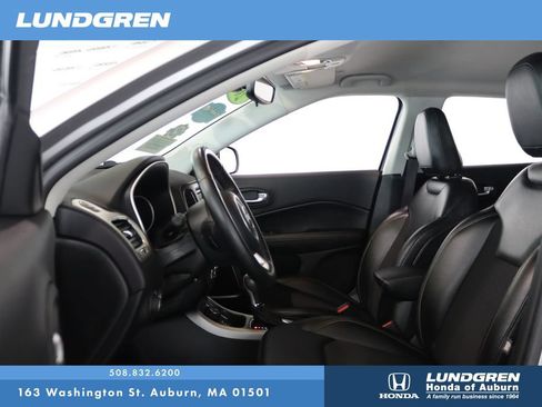 Used 2018 Jeep Compass Latitude AWD/4WD image 10