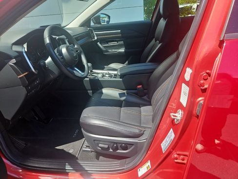 Used 2025 MAZDA CX-50 AWD 2.5 Hybrid w/ Premium Pkg image 19