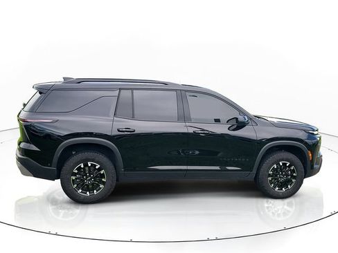 Used 2025 Chevrolet Traverse Z71 w/ Enhanced Driving Package AWD/4WD image 4
