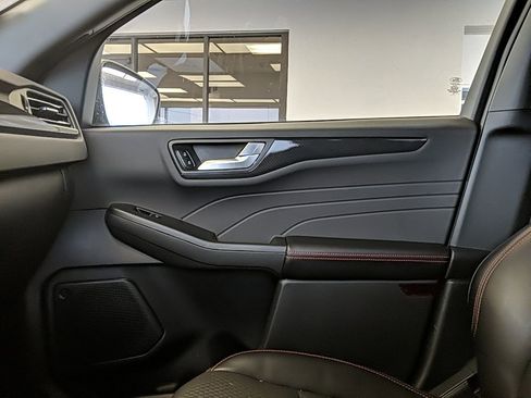 Used 2024 Ford Escape ST-Line w/ Tech Pack #1 image 21