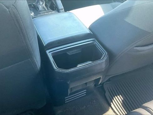 Used 2025 Toyota Tacoma SR5 RWD image 33