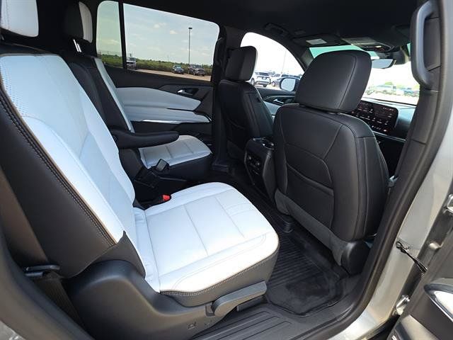 Used 2025 Chevrolet Traverse High Country w/ LPO, Floor Liner Package FWD image 16