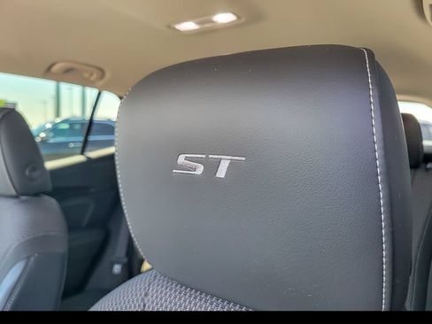 Used 2023 Buick Envision Preferred w/ Sport Touring Package AWD/4WD image 16