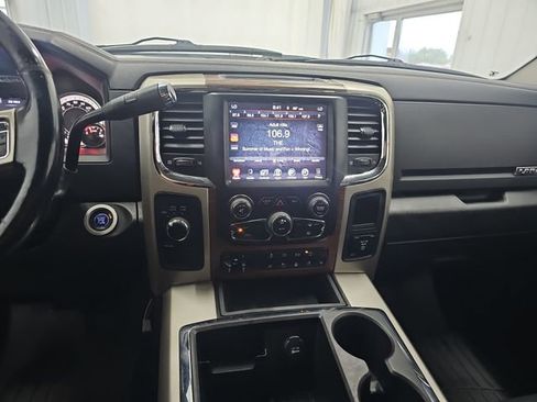 Used 2015 RAM 2500 Laramie w/ Cold Weather Group AWD/4WD image 17