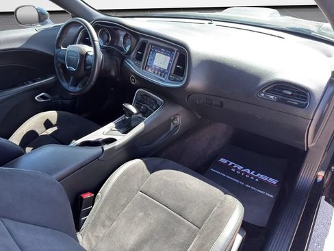 Used 2017 Dodge Challenger R/T Plus RWD image 27
