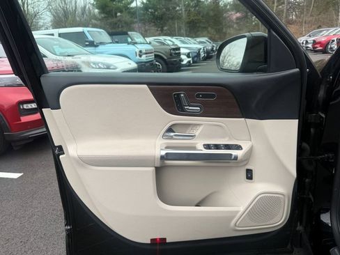 Used 2020 Mercedes-Benz GLB 250 4MATIC image 7