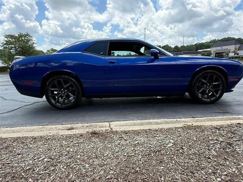 Used 2019 Dodge Challenger SXT w/ Blacktop Package RWD image 6