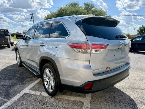 Used 2015 Toyota Highlander Limited Platinum FWD image 5
