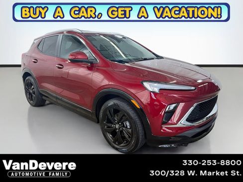 Used 2024 Buick Encore GX Sport Touring FWD image 1