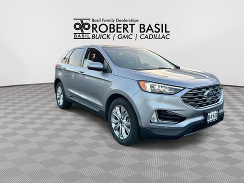 Used 2020 Ford Edge Titanium w/ Equipment Group 301A AWD/4WD image 2