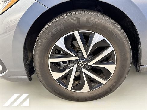 Used 2025 Volkswagen Jetta S image 31