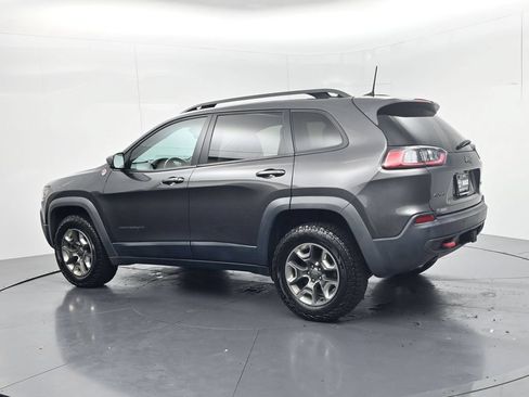 Used 2019 Jeep Cherokee Trailhawk AWD/4WD image 5