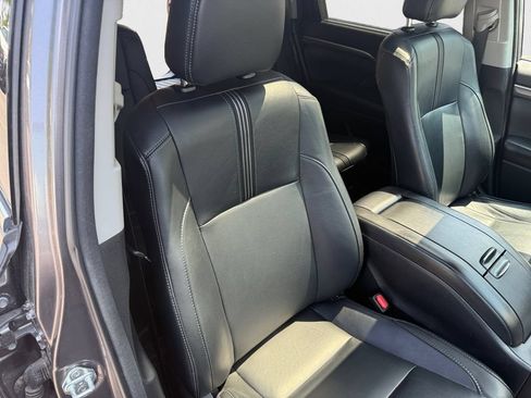 Used 2018 Toyota Highlander SE AWD/4WD image 27