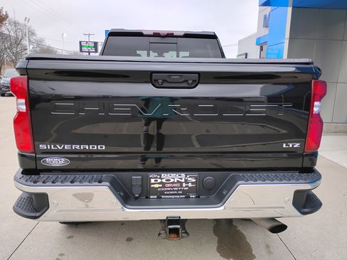 Used 2021 Chevrolet Silverado 3500 LTZ w/ LTZ Plus Package image 33