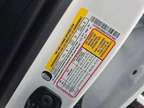 Used 2026 Ford F250 Platinum w/ Tremor Off-Road Package image 11