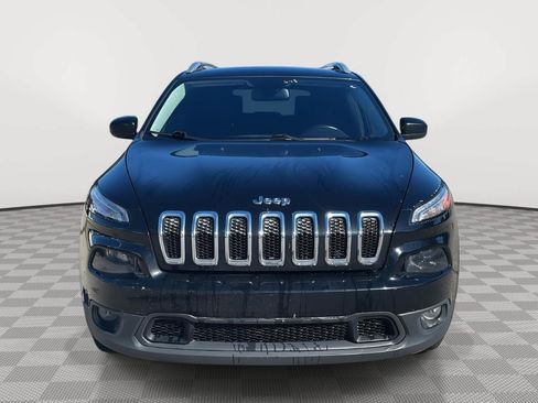 Used 2017 Jeep Cherokee Latitude w/ Trailer Tow Group AWD/4WD image 21