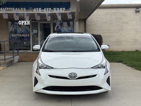 Used 2018 Toyota Prius Three w/ Advanced Technology Package FWD image 2