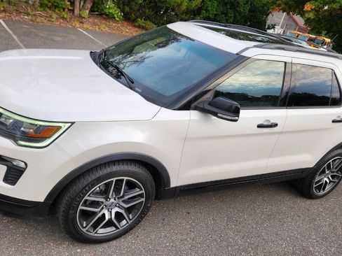 Used 2018 Ford Explorer Sport w/ Equipment Group 401A AWD/4WD image 7