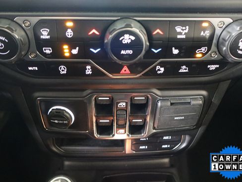 Used 2022 Jeep Wrangler Unlimited Sahara image 27