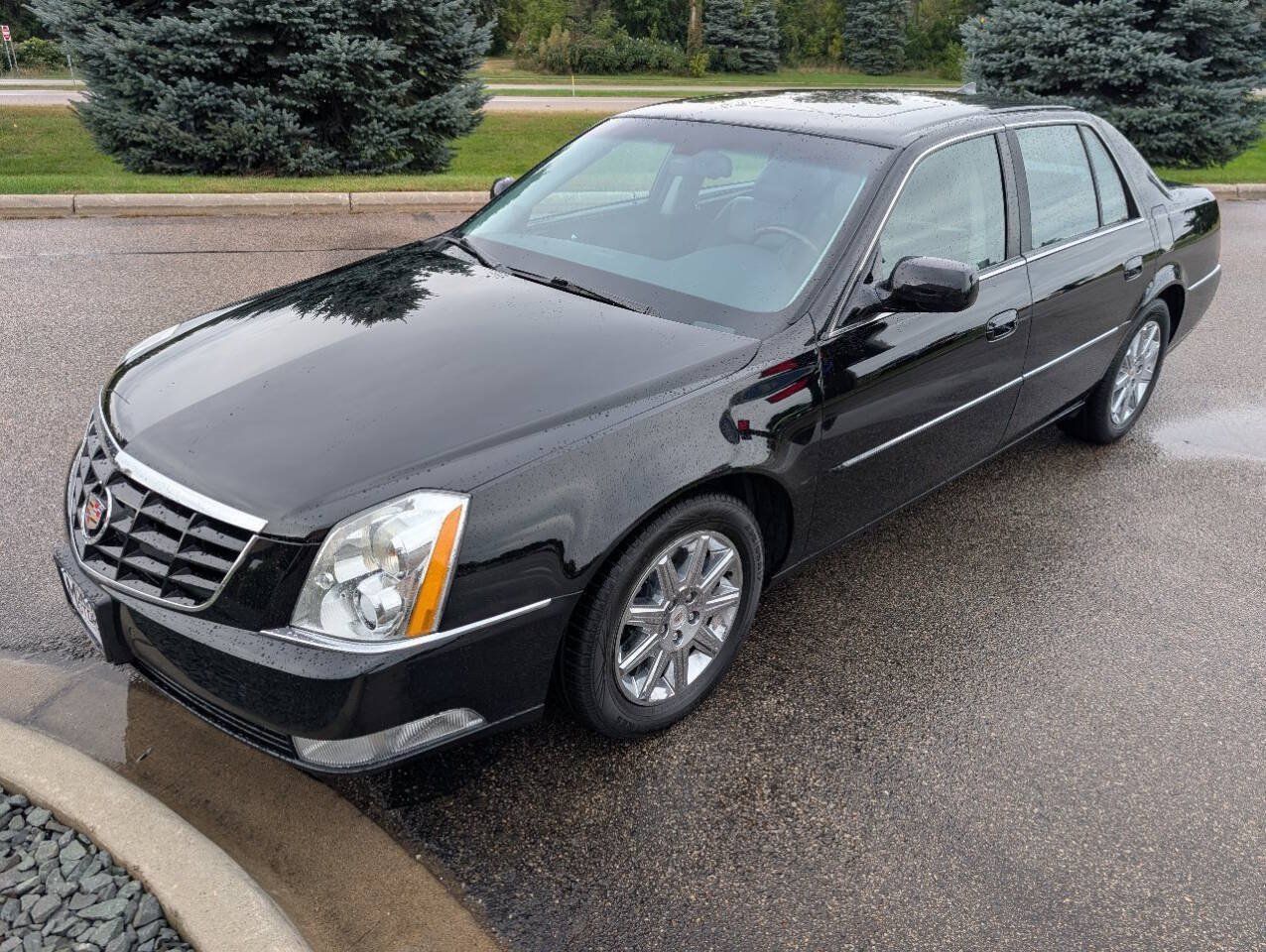 Used 2011 Cadillac DTS Premium FWD image 5