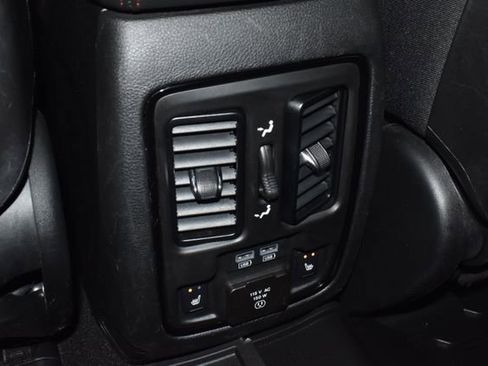 Certified 2024 Dodge Durango GT image 24