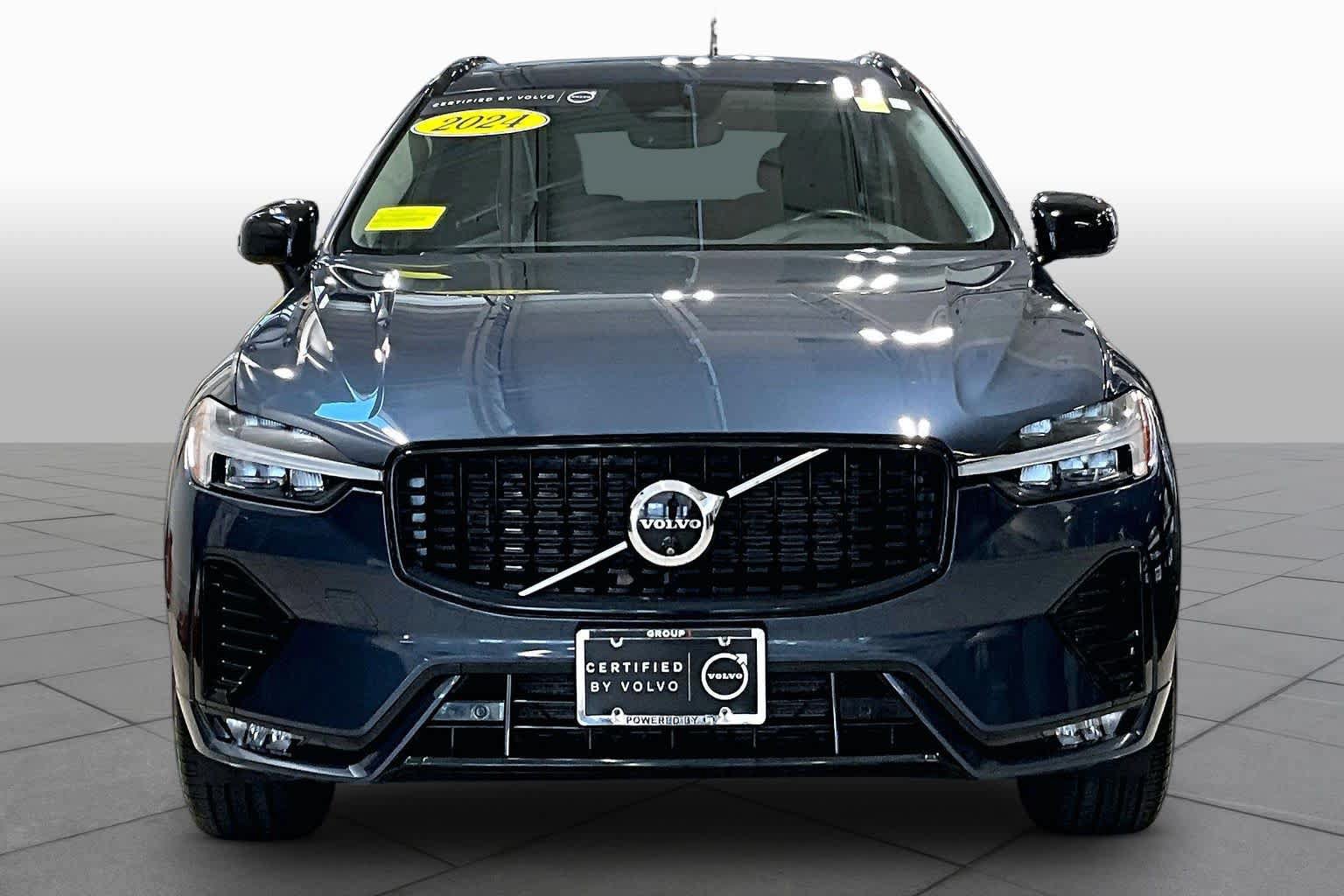 Used 2024 Volvo XC60 B5 Plus w/ Protection Package Premier AWD/4WD image 4
